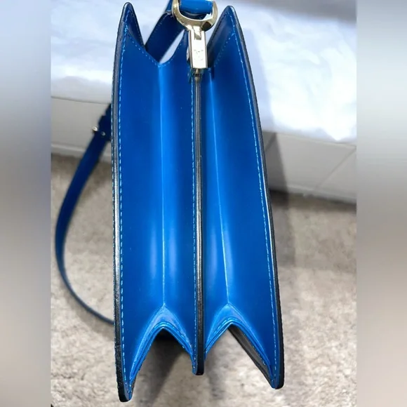 Louis Vuitton Epi Capucines Handbag - Picture 10 of 12